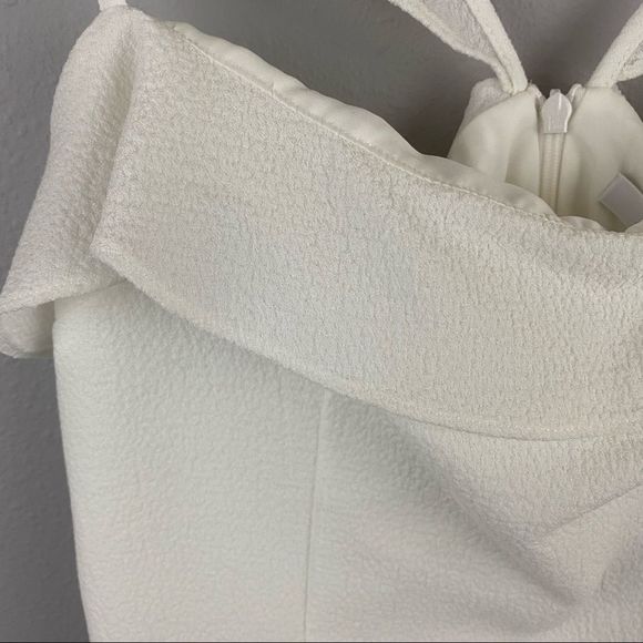 Black Halo • Faith Ruffle Dress - Picture 5 of 9